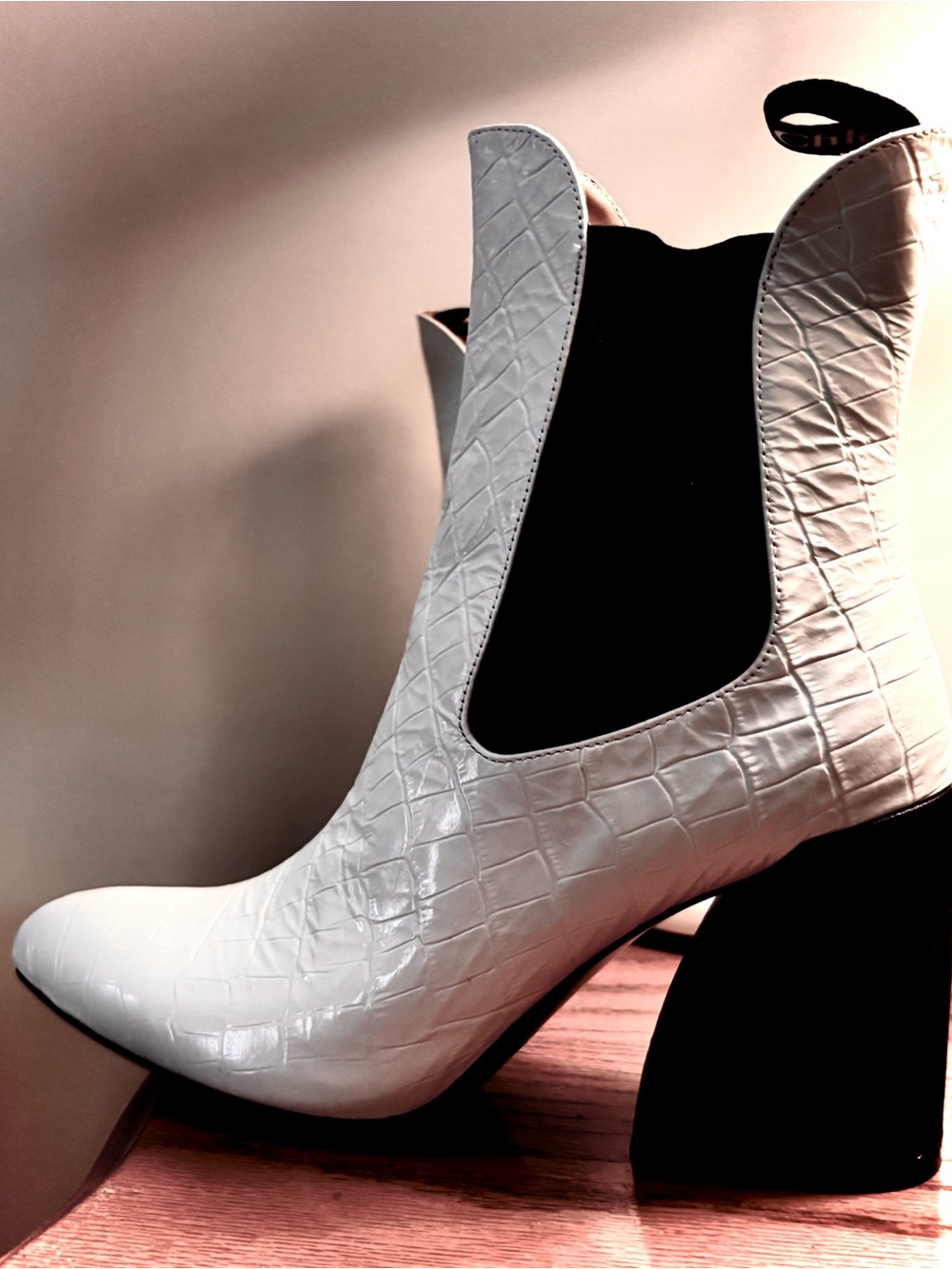 Chloe WAVE White Croc Embossed Leather Ankle Boots SZ.39/9 - Picture 8 of 10